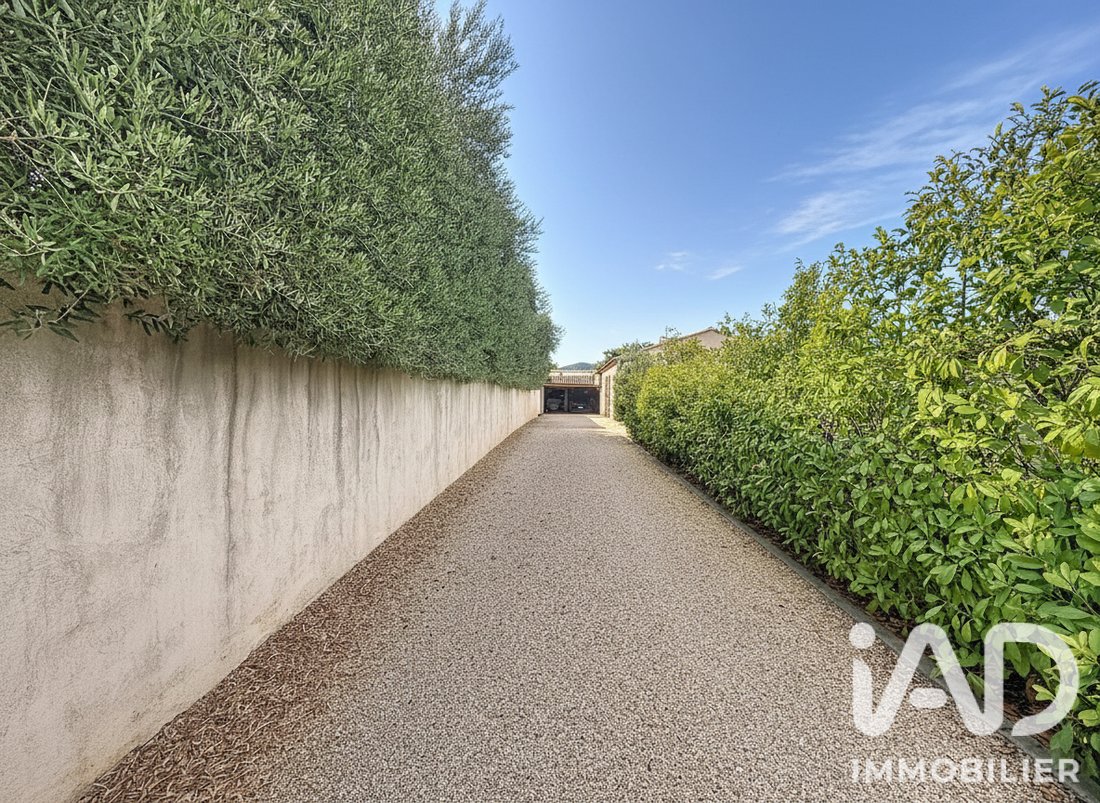 House in Cuges-les-Pins, Provence-Alpes-Côte d'Azur, France 4 - 19067931
