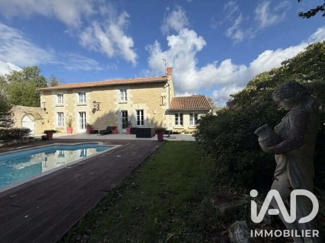 Maison à La Chaussée, Nouvelle-Aquitaine, France 1 - 19068025