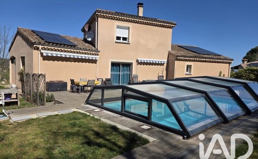 Maison à Saint-Donat-sur-l'Herbasse, Auvergne-Rhône-Alpes, France 1