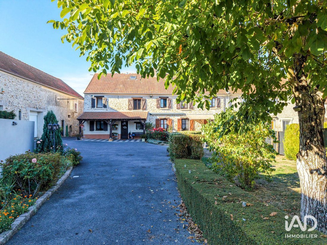 Casa en Rebais, Isla de Francia, Francia 2 - 17884629