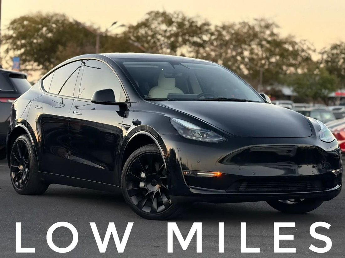 Suv in Sacramento, CA, United States 3 - 19067534