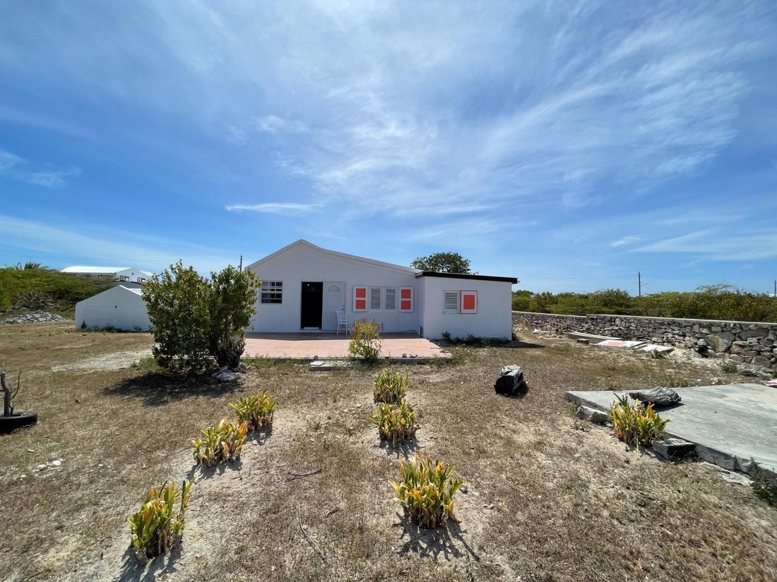 House in Balfour Town, Turks Islands, Turks and Caicos Islands 2 - 19066987