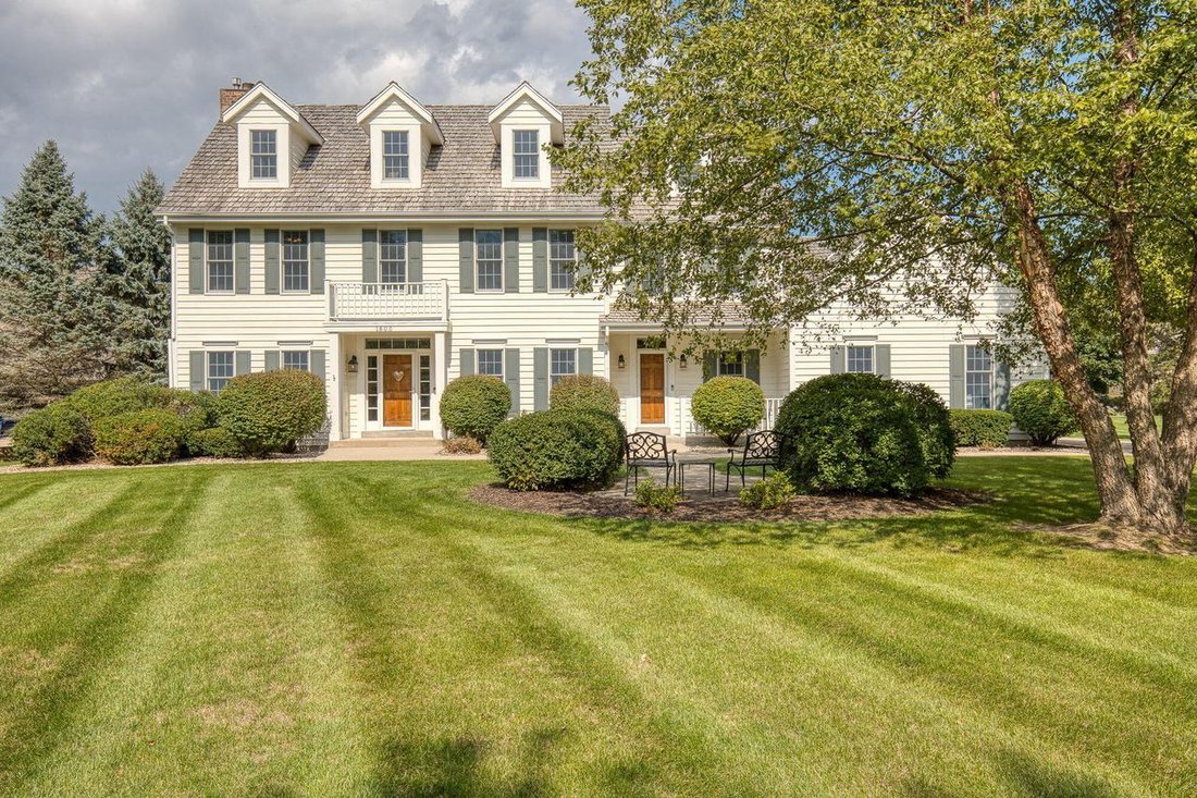 House in Brookfield, Wisconsin, United States 1 - 19066073