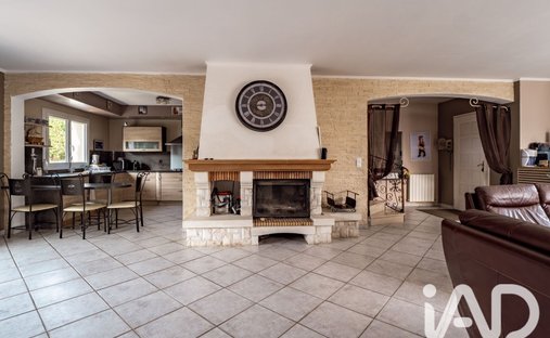 Maison à Villiers-sur-Morin, Île-de-France, France 1