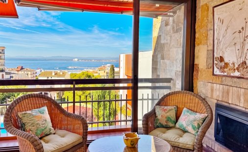 Apartment in Roses, Catalonia, Spain 1