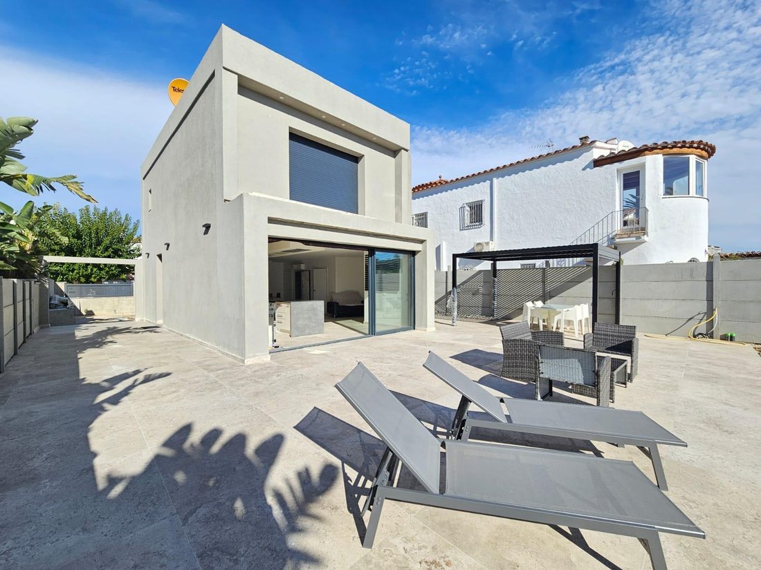 Villa à Empuriabrava, Catalogne, Espagne 4 - 19067134