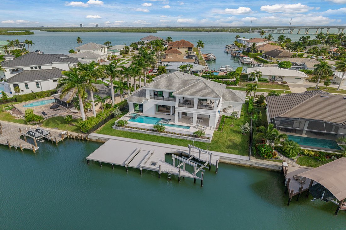 Casa a Marco Island, Florida, Stati Uniti 1 - 19068066