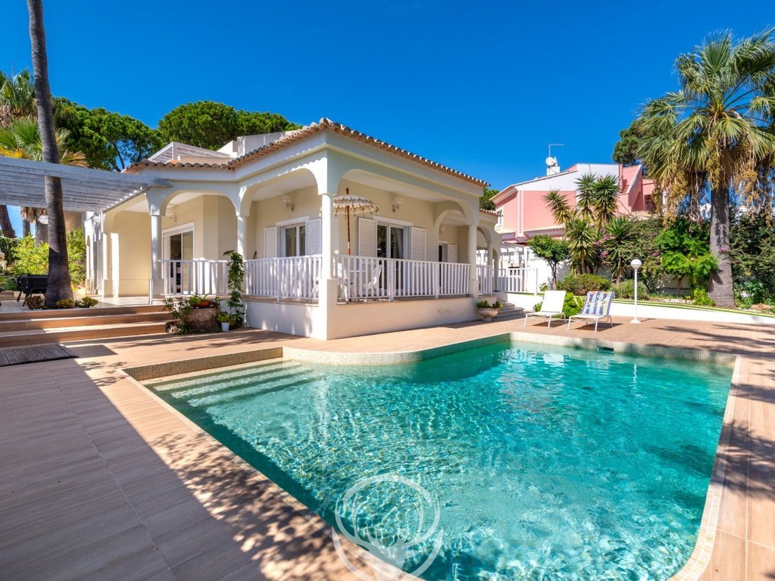 Villa en Olhos de Agua, Algarve, Portugal 1 - 18436057