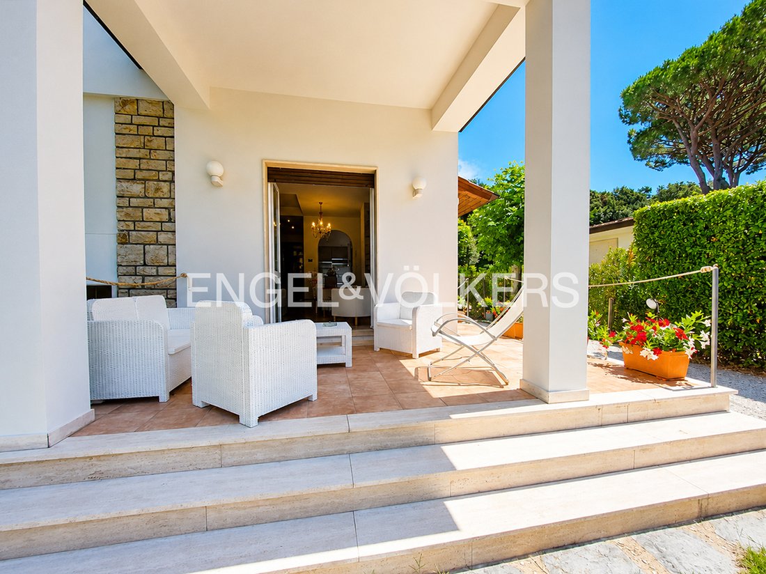 Villa in Lido di Camaiore, Camaiore, Tuscany 4 - 19070538