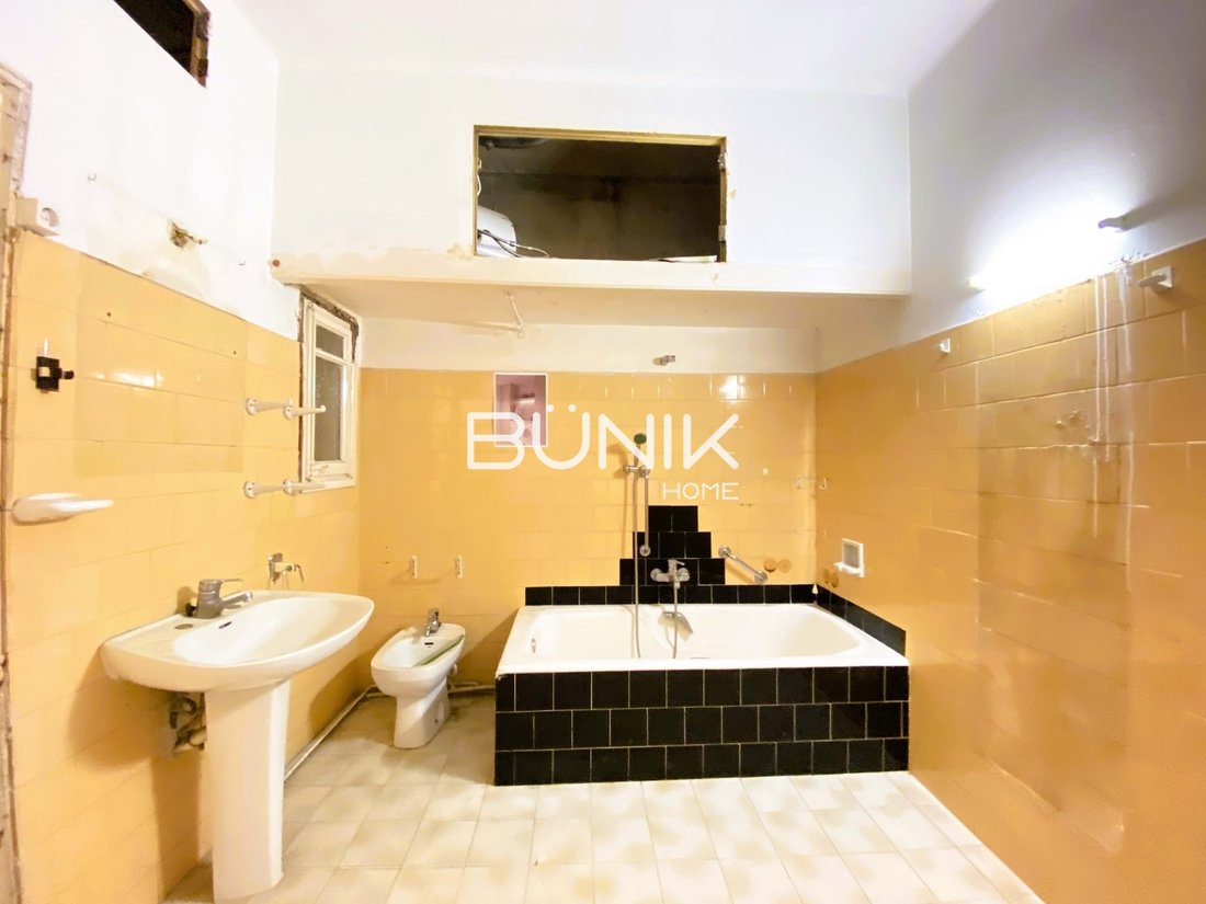 Apartment in Sarrià-Sant Gervasi, Barcelona, Spain 4 - 19068456