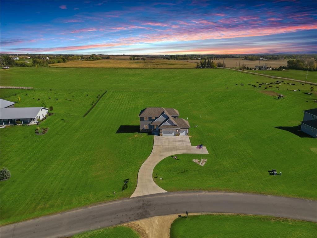House in New Richmond, Wisconsin, United States 1 - 19068427