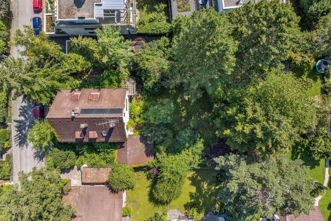 Land in Munich, Germany 4 - 19070783