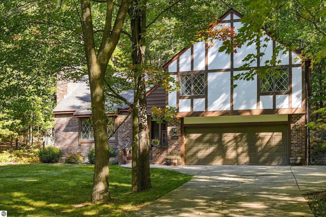 House in Traverse City, Michigan, United States 2 - 19068500