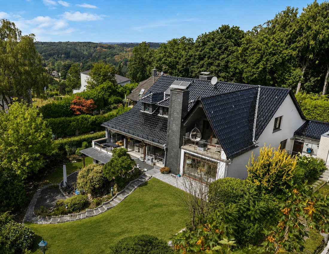 House in Essen, North Rhine-Westphalia, Germany 1 - 19070326