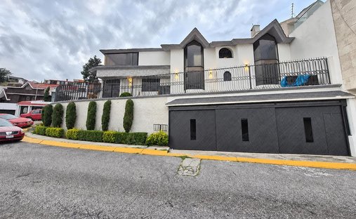 House in Ciudad López Mateos, State of Mexico, Mexico 1
