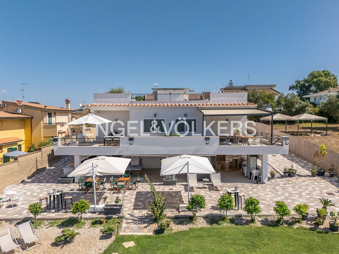 Villa in Villa Claudia, Anzio, Italien 3 - 19072941