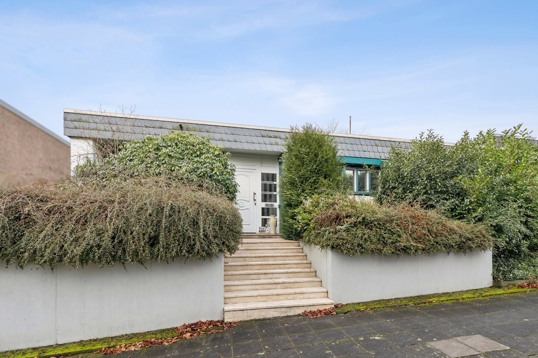Bungalow in Frechen, North Rhine-Westphalia, Germany 1 - 19072294