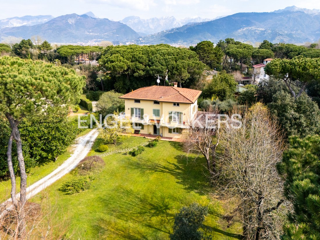 Villa in Ronchi, Massa, Italien 3 - 19069045