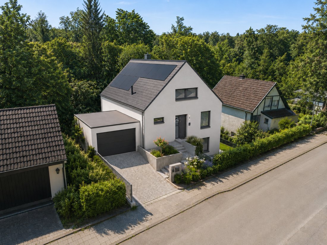 Land in Essen, North Rhine-Westphalia, Germany 2 - 19071637