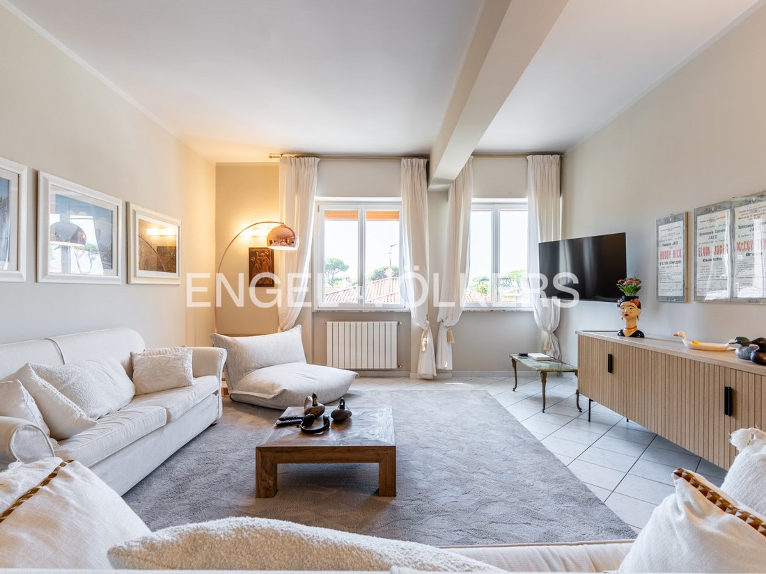 Apartment in Vittoria Apuana, Forte dei Marmi, Tuscany 1 - 19069836