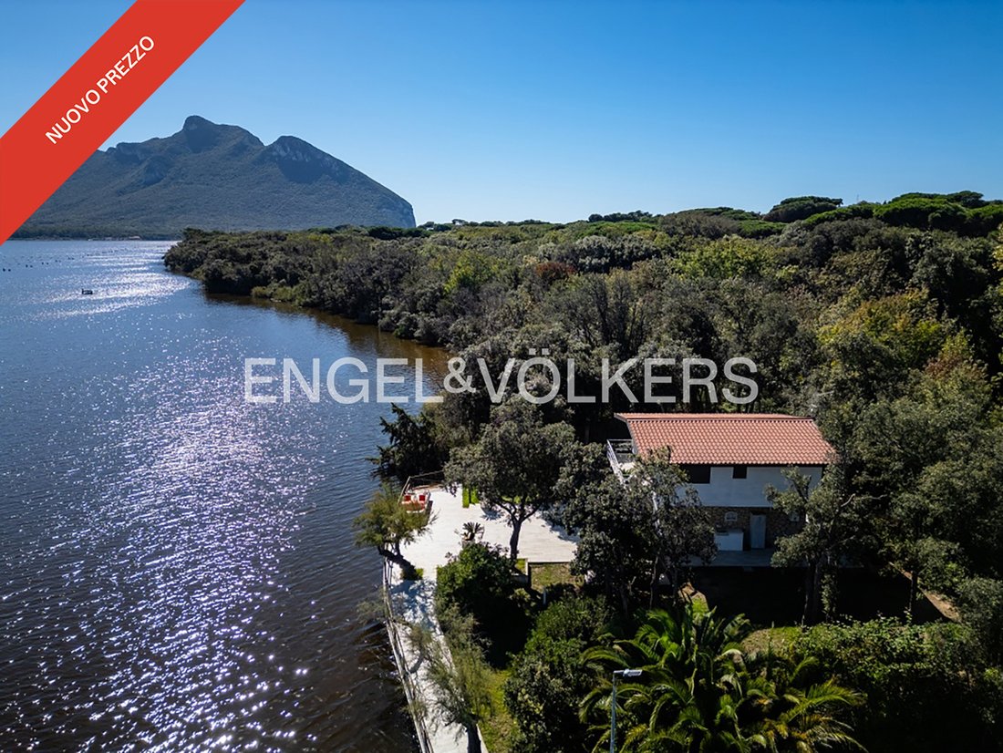 Villa in Sabaudia, Lazio, Italy 1 - 19070471