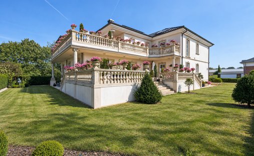 Villa in Nienburg, Lower Saxony, Germany 1
