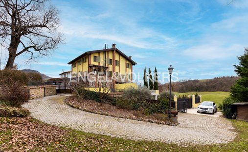 Casa de Campo en Loiano, Emilia-Romaña, Italia 1