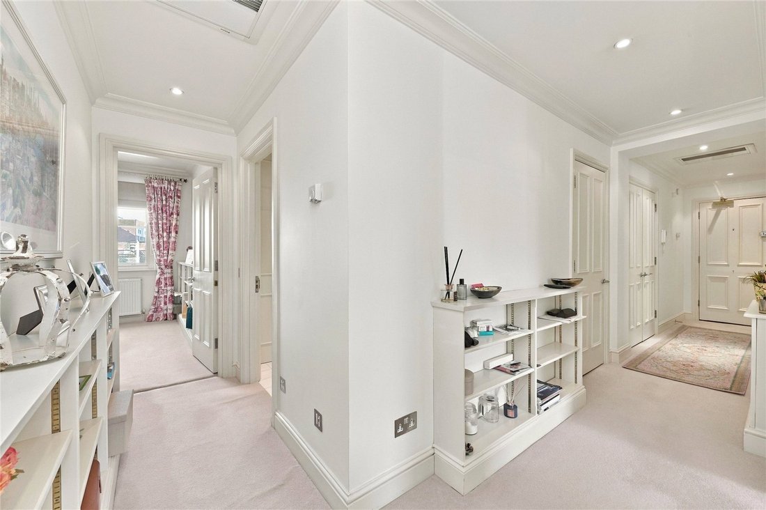 Apartment in Earls Court, Kensington And Chelsea, England 3 - 19068676