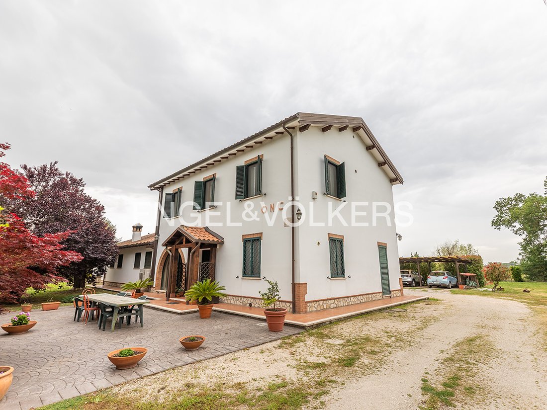 Villa à Latina Scalo, Latina, Latium 2 - 19071854