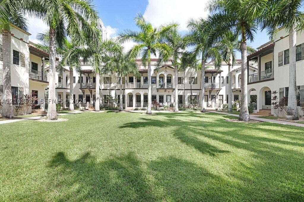 Maison de ville à Miami Springs, Floride, États-Unis 2 - 19068625