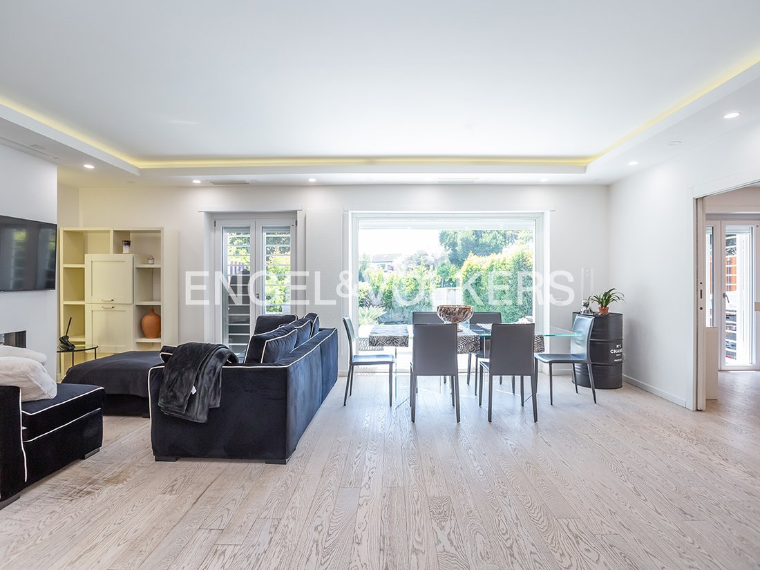 Apartment in Infernetto, Rome, Lazio 2 - 19070648