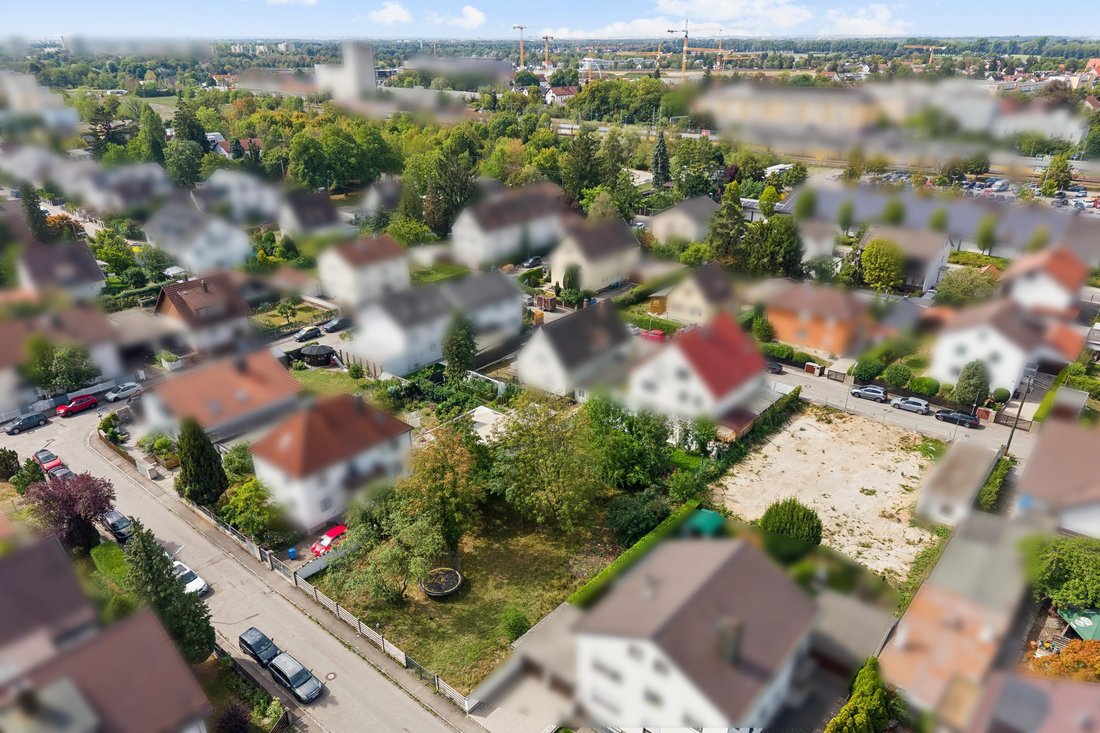 Land in Munich, Bavaria, Germany 2 - 19071626
