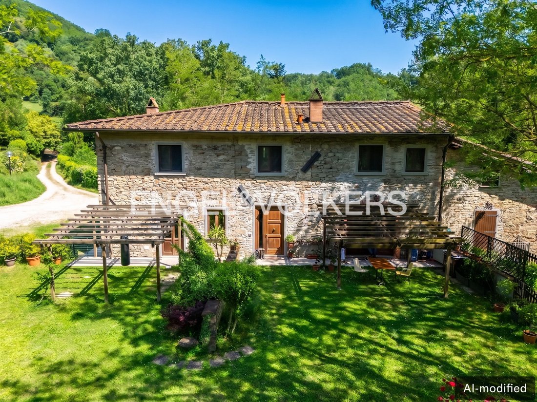 House in Vicchio, Tuscany, Italy 1 - 19070924