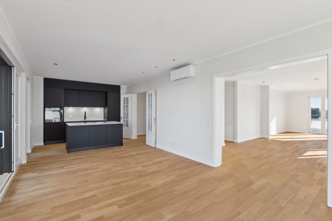 Penthouse in Düsseldorf, North Rhine-Westphalia, Germany 4 - 19071275