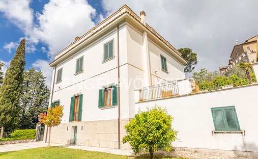 Villa in Fara In Sabina, Lazio, Italy 1