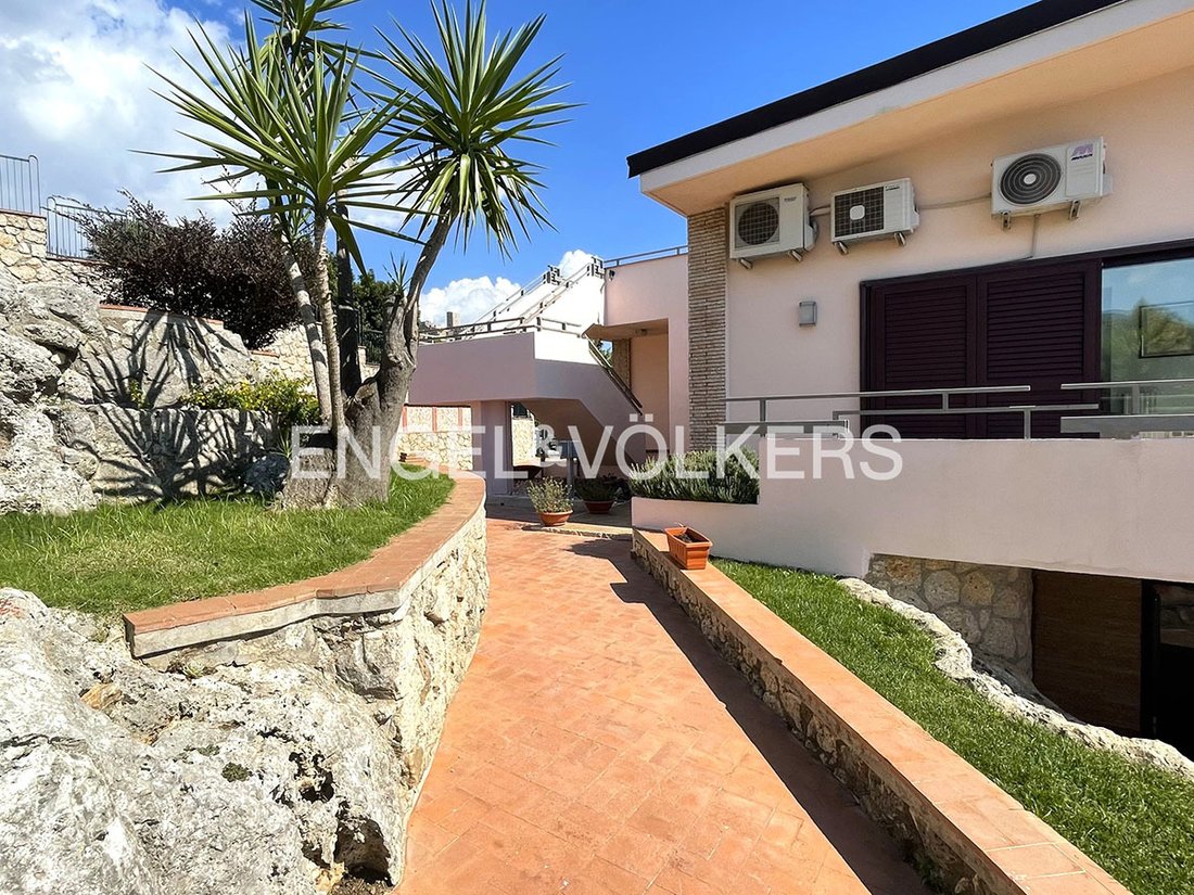 Villa in Maranola, Formia, Lazio 2 - 19072731