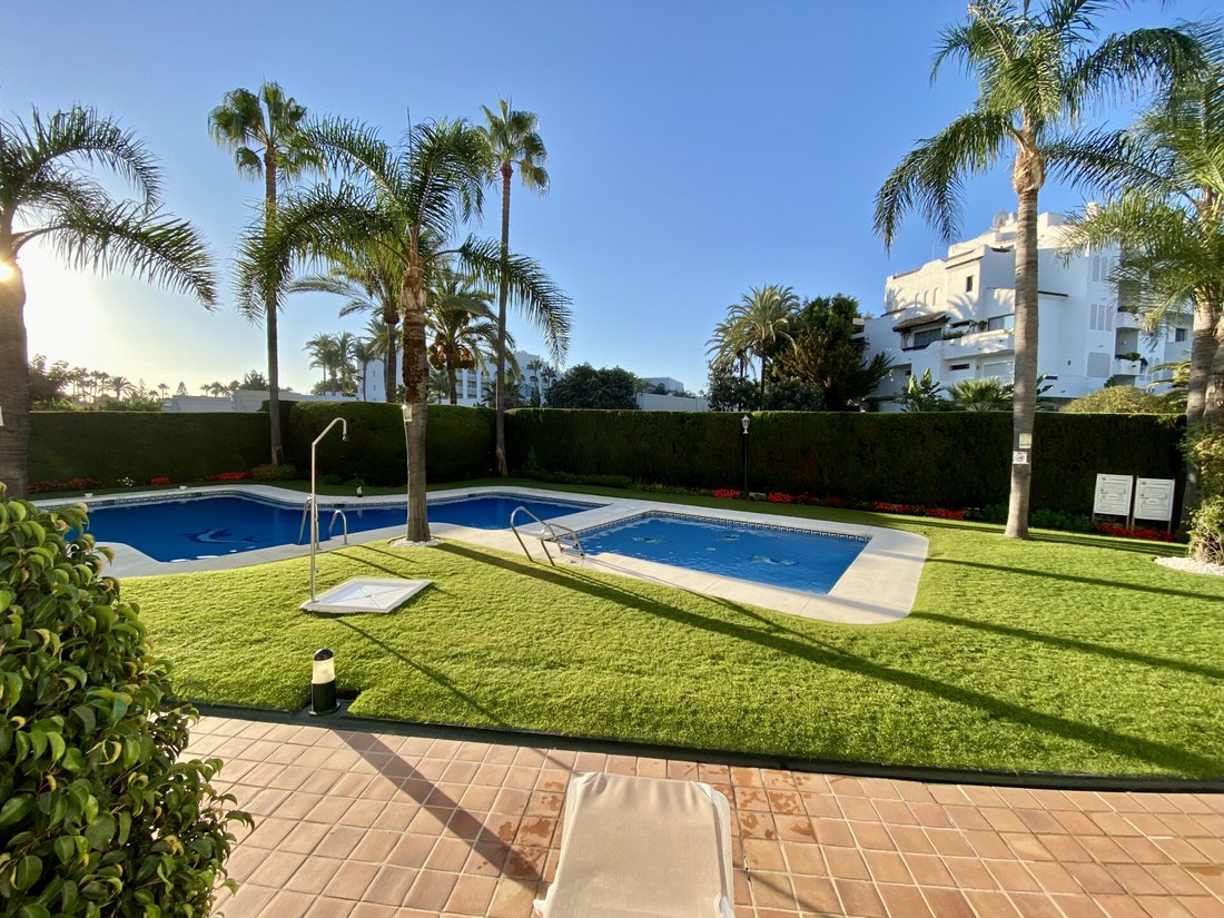 Appartamento a Puerto Banus, Marbella, Spagna 2 - 19068525
