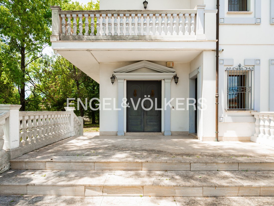 Villa in Cento, Emilia-Romagna, Italy 3 - 19070622