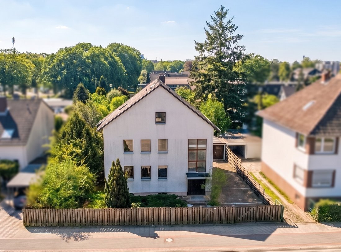 Hanover, Lower Saxony, Germany 1 - 19069106