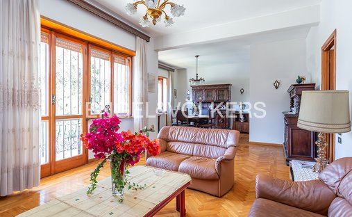 Apartment in Appio Pignatelli - Quarto Miglio - Statuario, Rome, Italy 1