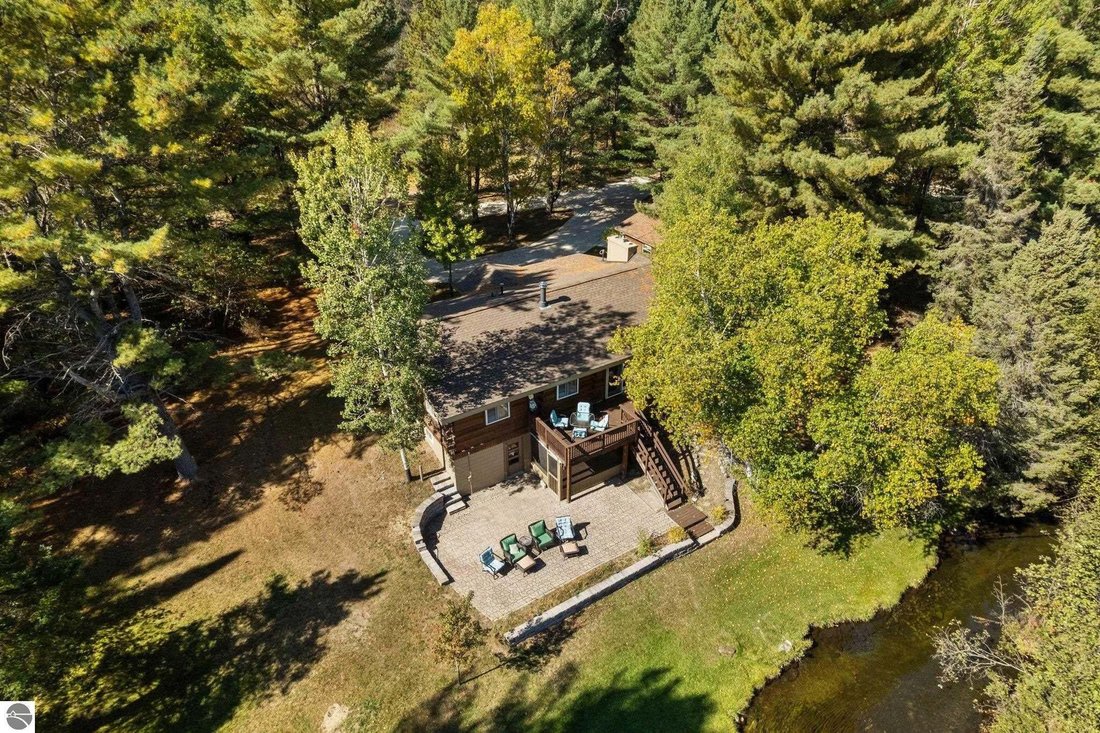 Casa en Grayling, Míchigan, Estados Unidos 1 - 19068501