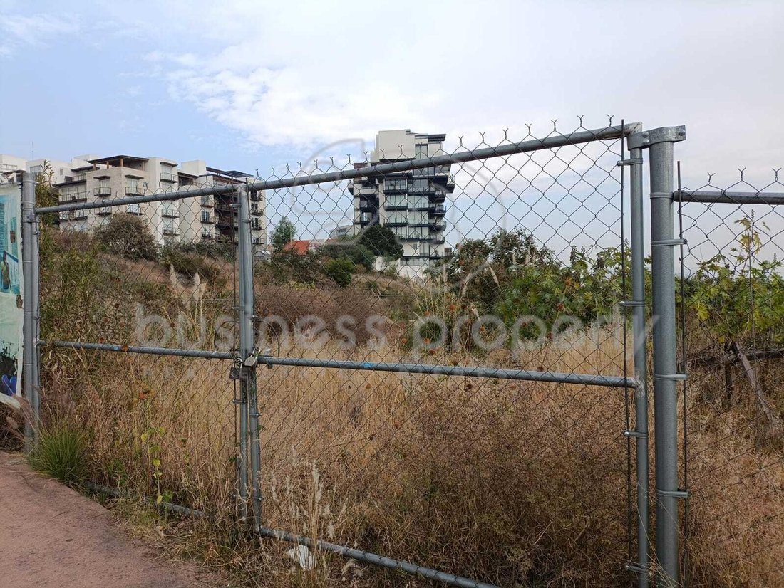 Terreno a Naucalpan de Juárez, Stato del Messico, Messico 1 - 19068253