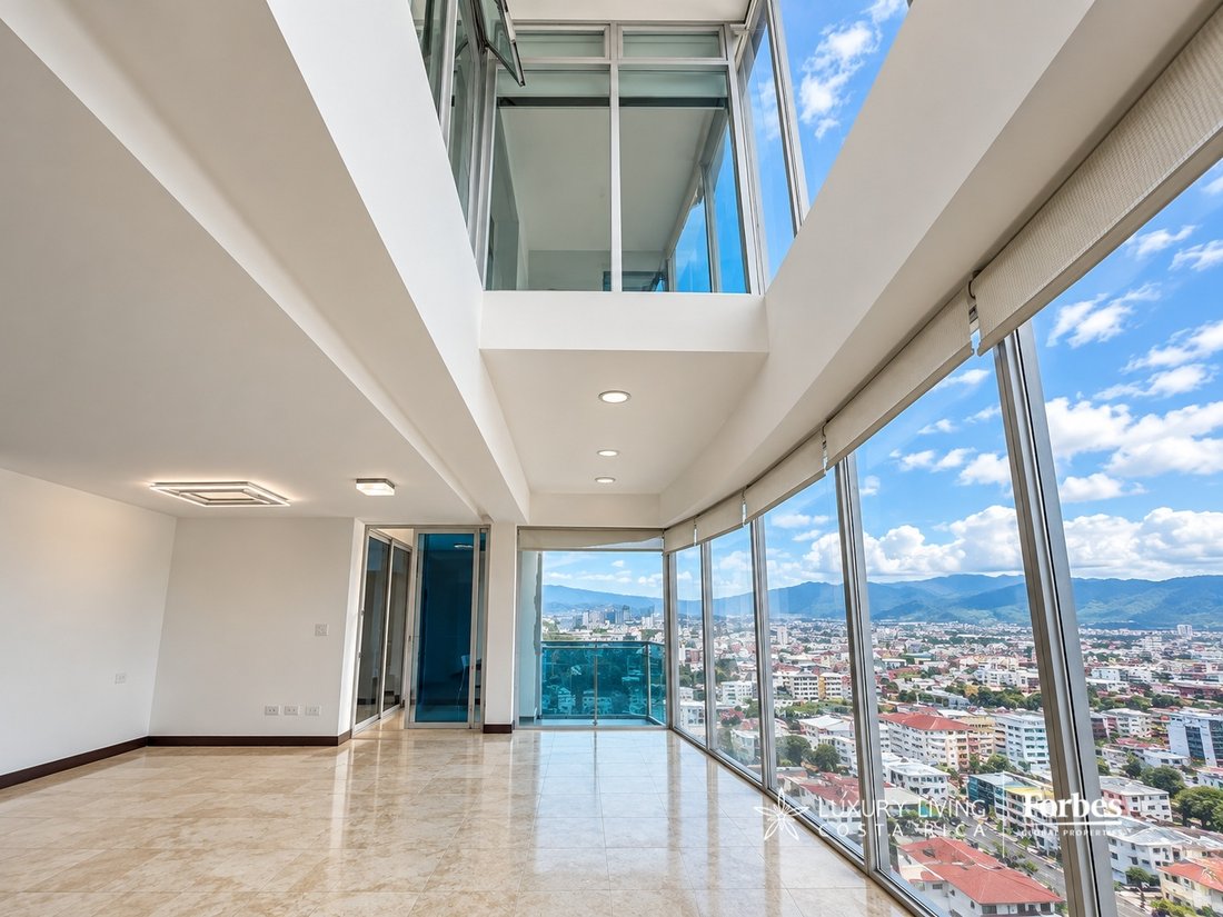 Penthouse in Cinco Esquinas, San José Province, Costa Rica 1 - 19075206