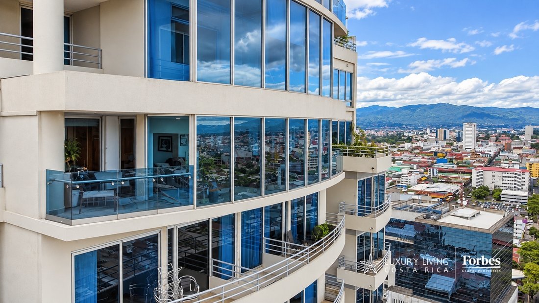 Penthouse in Cinco Esquinas, San José Province, Costa Rica 2 - 19075206