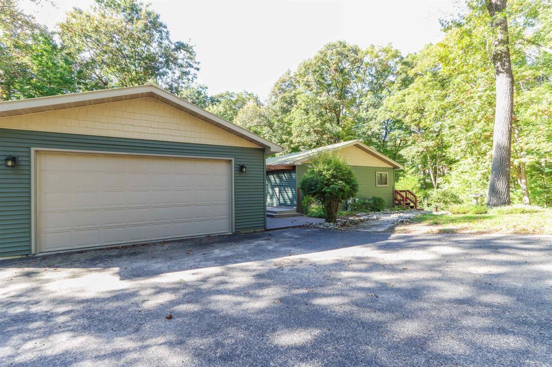 House in Waupaca, Wisconsin, United States 3 - 19073544