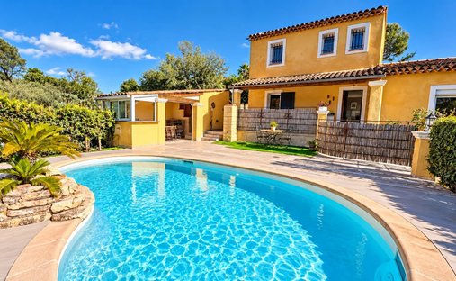 Apartment in Le Rouret, Provence-Alpes-Côte d'Azur, France 1