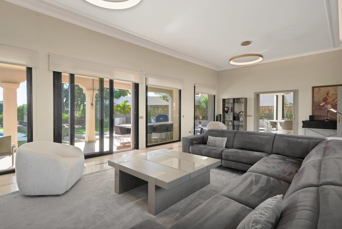 Villa in Marbella, Andalusia, Spain 5 - 19069864