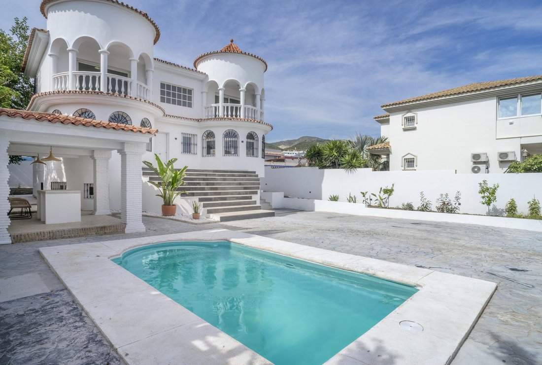 Villa in Arroyo de la Miel, Benalmadena, Andalusia 2 - 19069790