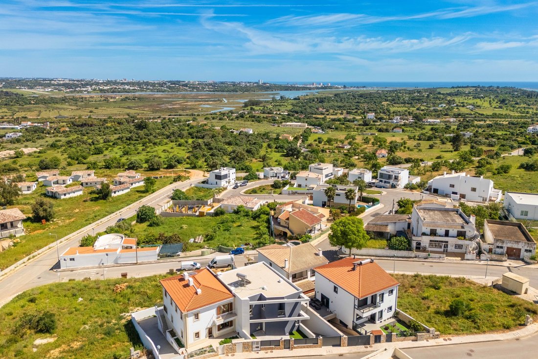 Villa in Mexilhoeira Grande, Algarve, Portugal 3 - 17702600