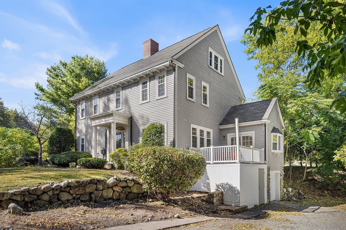 House in Woburn, Massachusetts, United States 3 - 19070587